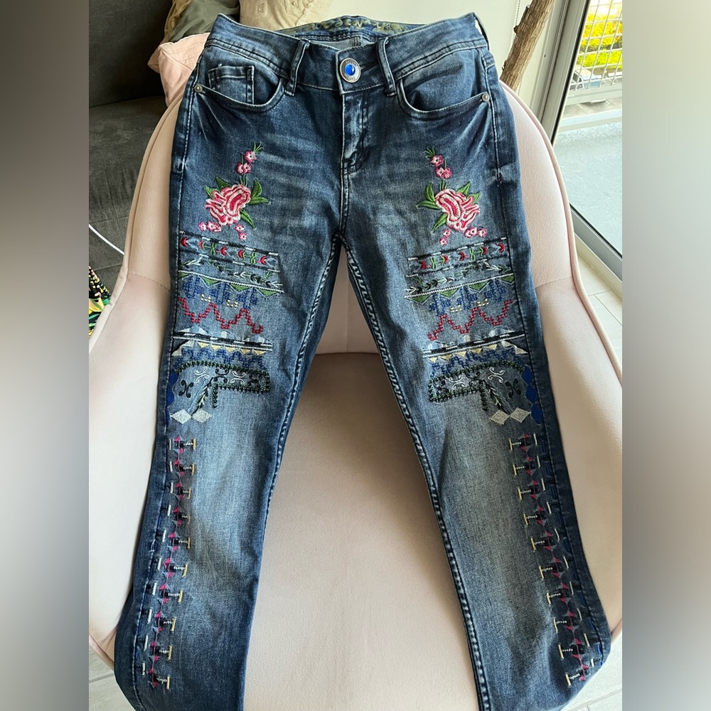 Desigual jeans